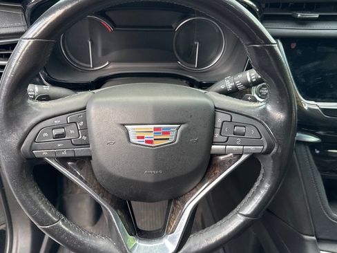 Used 2021 Cadillac XT6 Premium Luxury FWD image 10