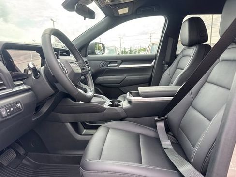 New 2027 GMC Terrain Elevation w/ Elevation Premium Package FWD image 13