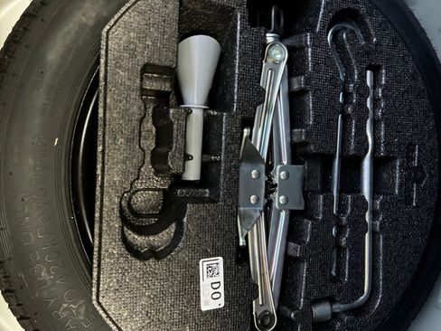 Used 2024 Honda Civic Touring image 11