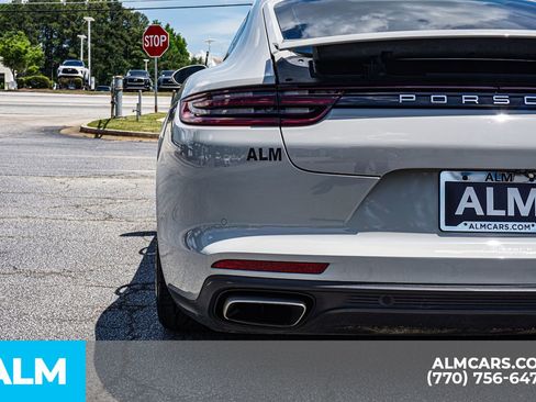Used 2018 Porsche Panamera 4 w/ Premium Package Plus AWD/4WD image 17