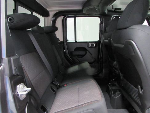 New 2026 Jeep Gladiator Mojave AWD/4WD image 19