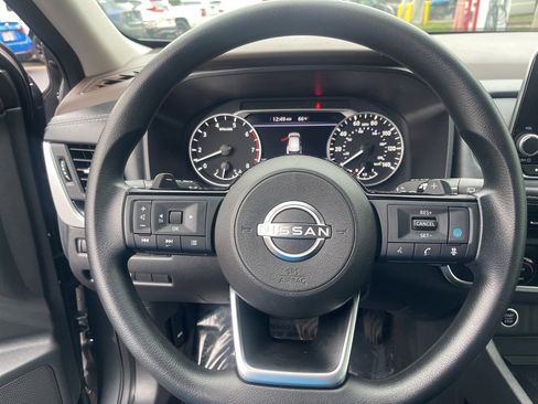 Certified 2023 Nissan Rogue SV image 12