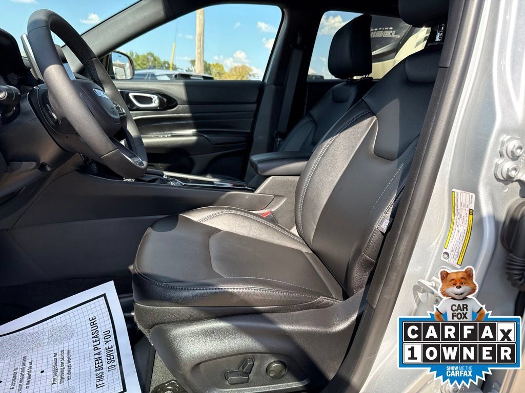 Certified 2026 Jeep Compass Limited AWD/4WD image 7