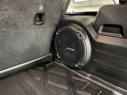 Used 2018 Jeep Wrangler Unlimited Sahara w/ Dual Top Group image 39