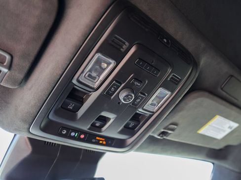 Used 2022 Cadillac Escalade ESV Sport Platinum w/ LPO, Floor Liner Package AWD/4WD image 20