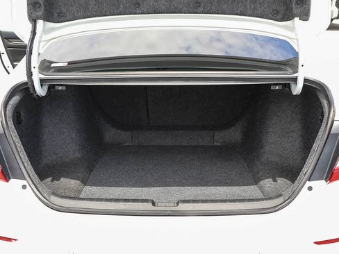 Used 2019 Honda Accord Touring image 23