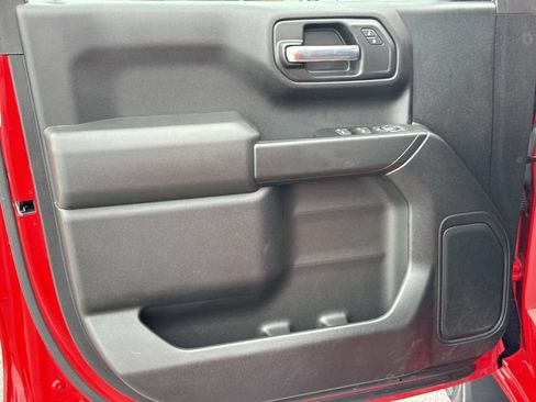 Used 2022 Chevrolet Silverado 1500 Custom w/ Safety Confidence Package AWD/4WD image 16