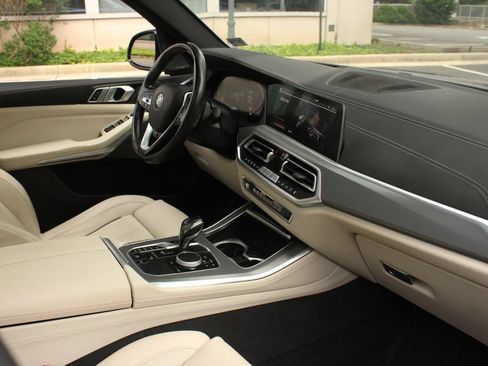 Used 2019 BMW X5 xDrive40i w/ Executive Package AWD/4WD image 26