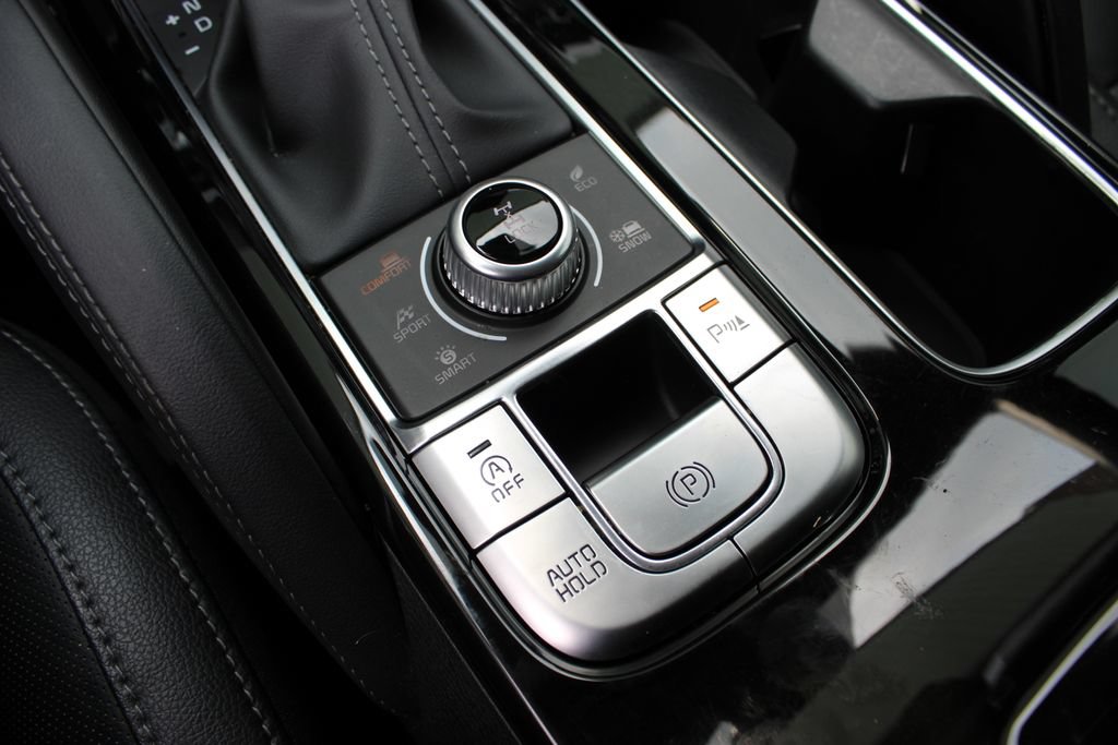 Used 2024 Kia Telluride EX w/ EX Captain's Chair Package AWD/4WD image 25