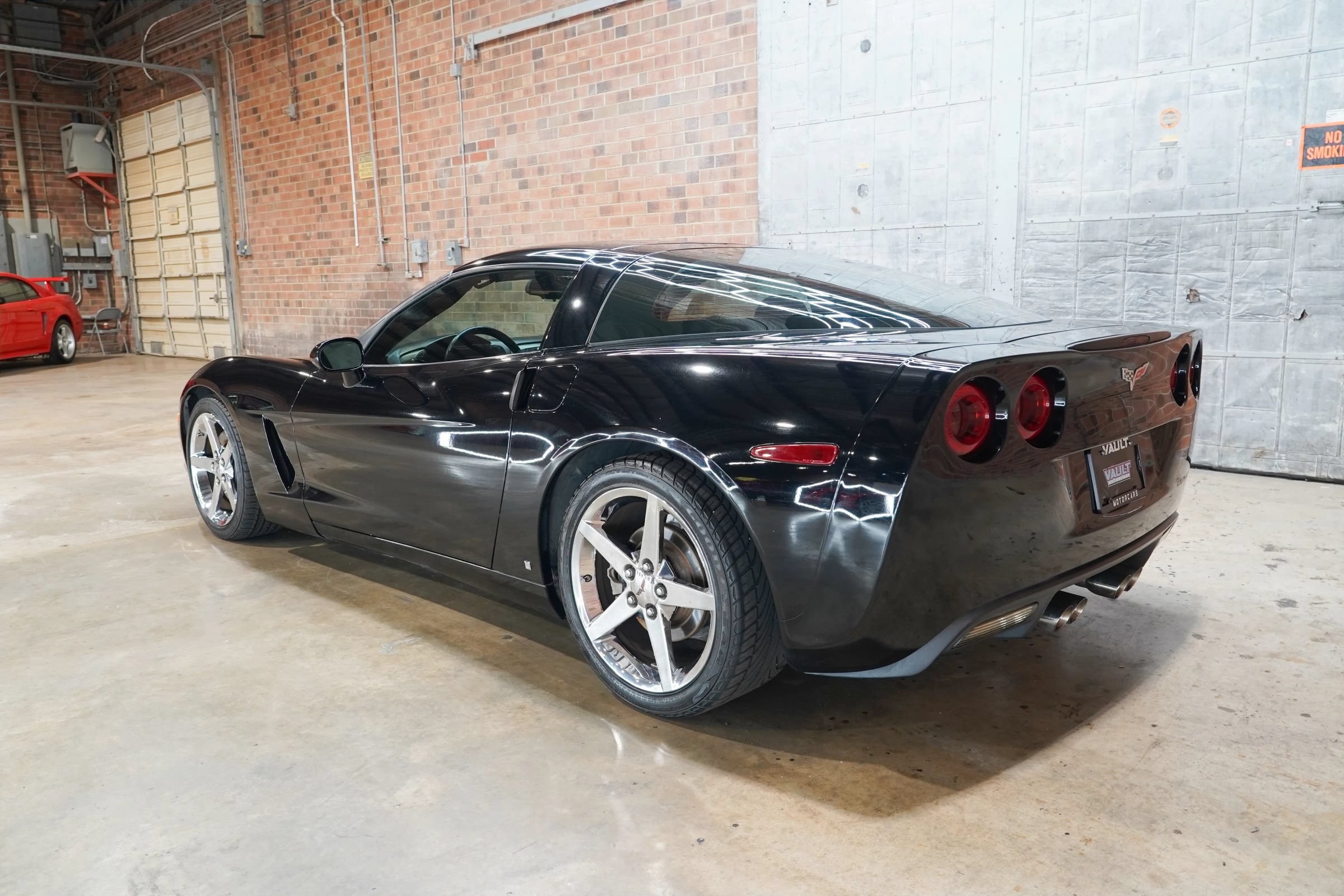 Used 2007 Chevrolet Corvette Coupe w/ Preferred Equipment Group RWD image 9