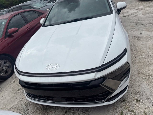 Used 2024 Hyundai Sonata SEL w/ Convenience Package FWD image 2