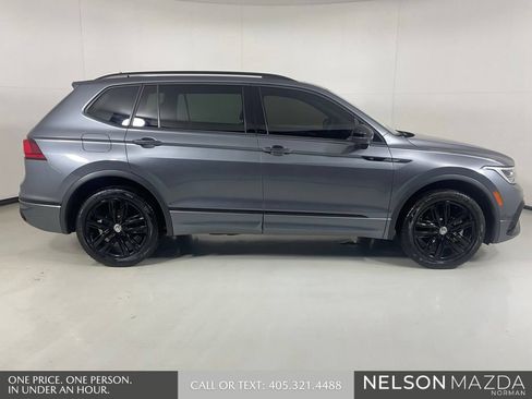 Used 2022 Volkswagen Tiguan SE R-Line AWD/4WD image 5