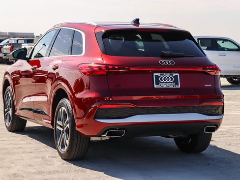 Used 2025 Audi Q5 Premium w/ Convenience Package AWD/4WD image 6