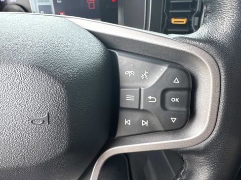 Used 2023 Ford Bronco Badlands image 28