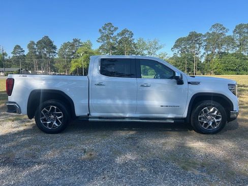 Used 2024 GMC Sierra 1500 SLT w/ SLT Premium Plus Package AWD/4WD image 6