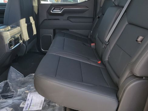 New 2026 GMC Sierra 1500 SLT w/ SLT Premium Package image 7