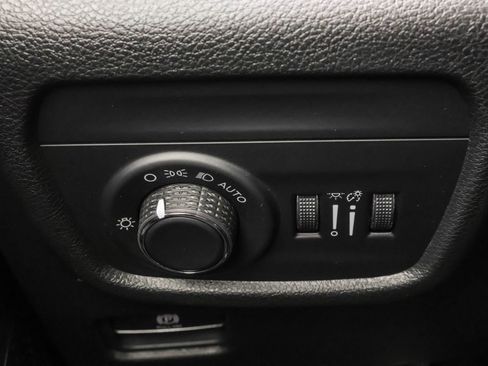 New 2025 Jeep Grand Cherokee Altitude image 29