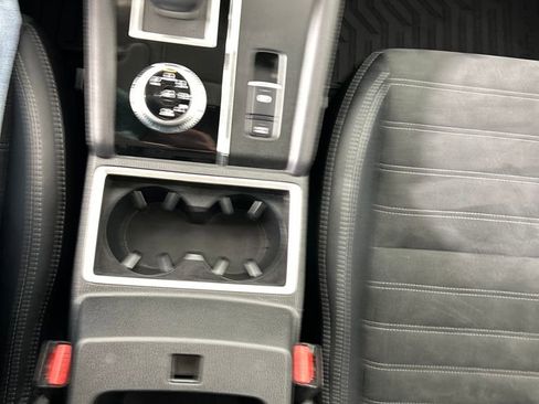 Used 2024 Mitsubishi Outlander SE image 14