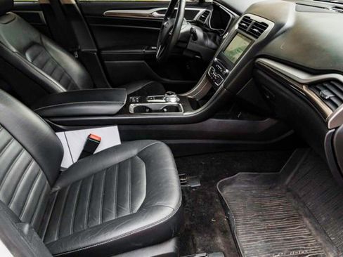 Used 2018 Ford Fusion SE w/ Equipment Group 602A image 27