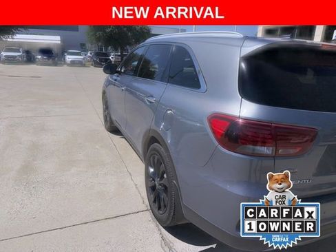 Used 2020 Kia Sorento EX FWD image 7
