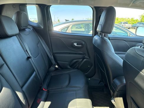 Used 2022 Jeep Renegade Trailhawk AWD/4WD image 11