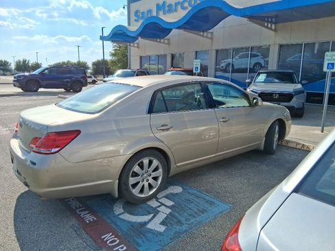 Used 2006 Toyota Avalon image 4