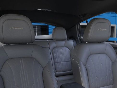 New 2026 Buick Envista Avenir image 24