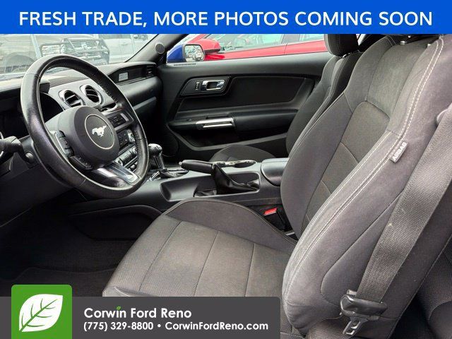 Used 2016 Ford Mustang Coupe RWD image 9