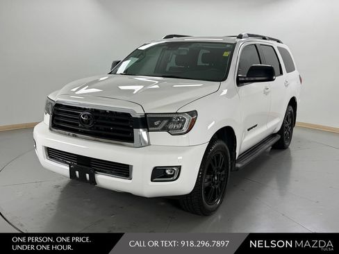 Used 2018 Toyota Sequoia TRD Sport AWD/4WD image 1