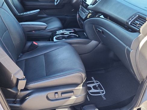 Used 2022 Honda Pilot Black Edition image 16