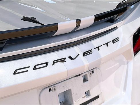 Used 2023 Chevrolet Corvette Stingray Premium Conv w/ Z51 Performance Package RWD image 28