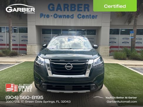 Used 2022 Nissan Pathfinder SL FWD image 1