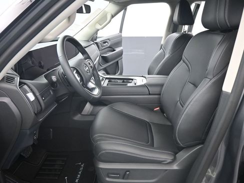 New 2026 Nissan Armada SV image 9