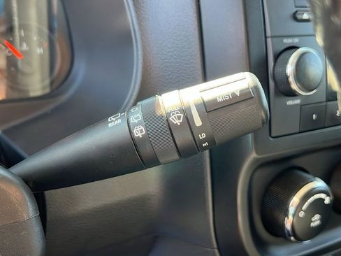 Used 2010 Jeep Patriot Sport image 18