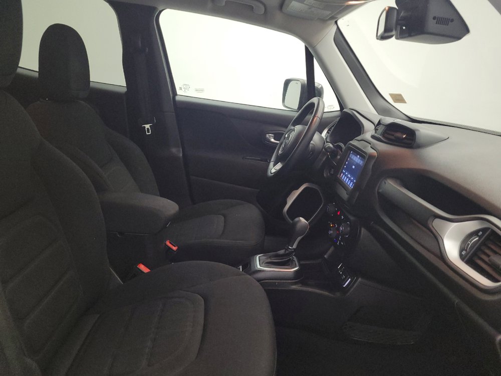 Used 2020 Jeep Renegade Latitude w/ Popular Equipment Group FWD image 21