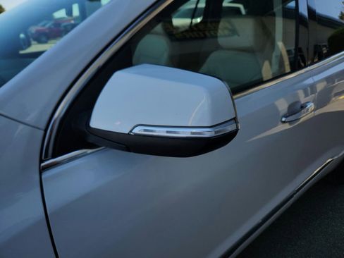 Used 2023 GMC Acadia Denali image 30