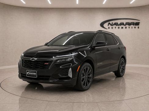 Used 2022 Chevrolet Equinox RS w/ Infotainment Package FWD image 3
