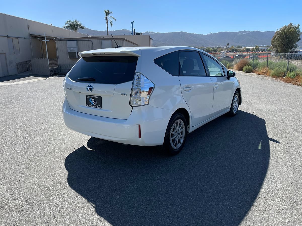 Used 2014 Toyota Prius V Three FWD image 5