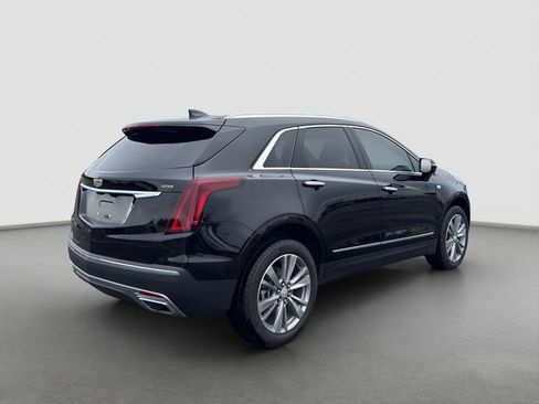 Used 2025 Cadillac XT5 Premium Luxury w/ Technology Package FWD image 6