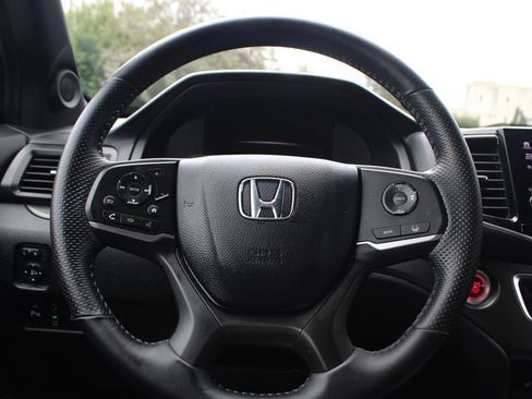Used 2023 Honda Passport EX-L image 17