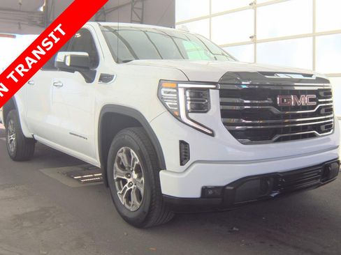 Used 2025 GMC Sierra 1500 SLT RWD image 3