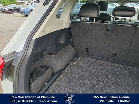 Certified 2022 Volkswagen Tiguan SE AWD/4WD image 50