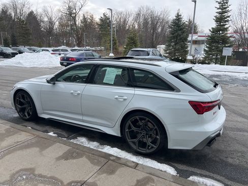 Used 2025 Audi RS 6 performance image 46