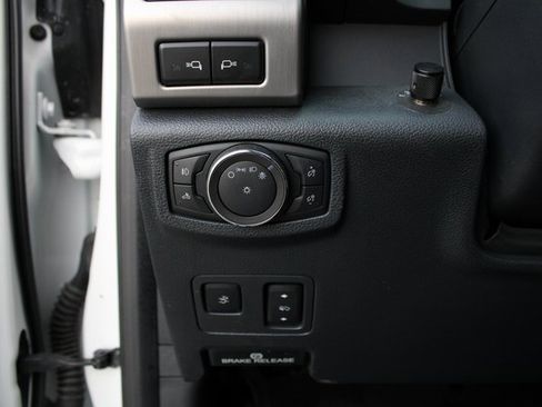 Used 2022 Ford F350 Platinum w/ Tremor Off-Road Package image 18