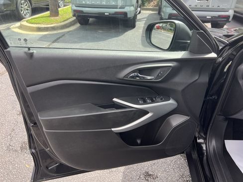 Used 2025 Chevrolet Trax LS FWD image 14