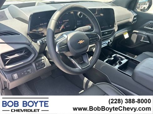 New 2025 Chevrolet Silverado EV LT image 5