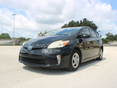 Used 2012 Toyota Prius Three FWD image 3