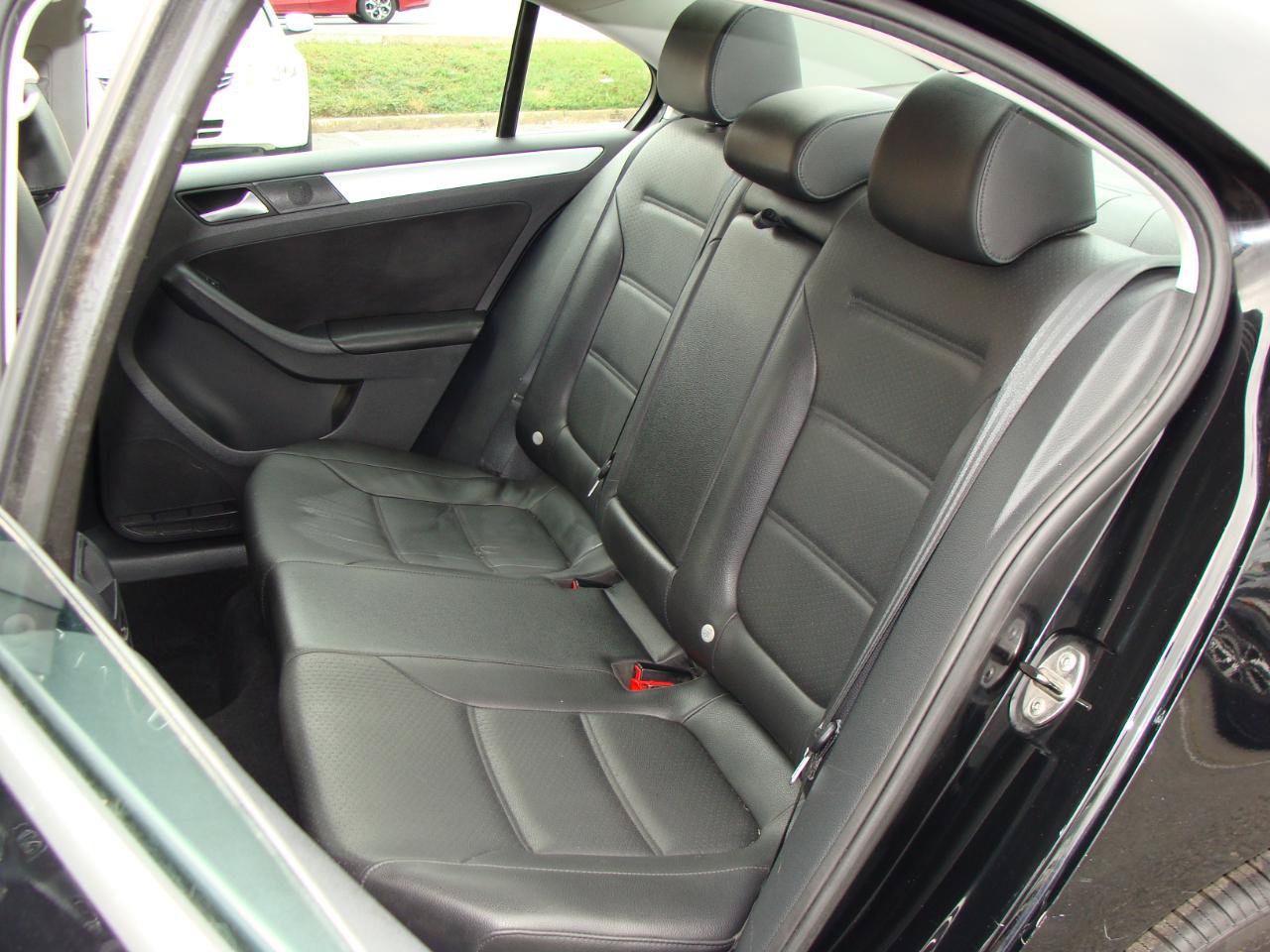 Used 2013 Volkswagen Jetta SE FWD image 8