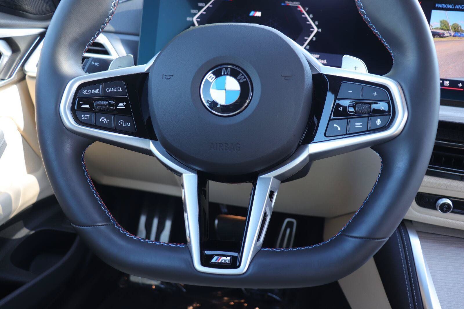 Used 2025 BMW M440i Coupe w/ Parking Assistance Package RWD image 21