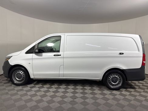Used 2016 Mercedes-Benz Metris image 1